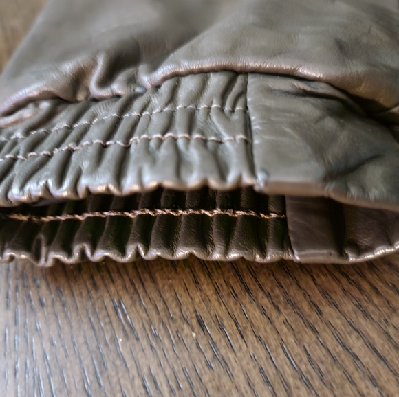 Vintage leather motorcycle jacket - Picture 8 of 10